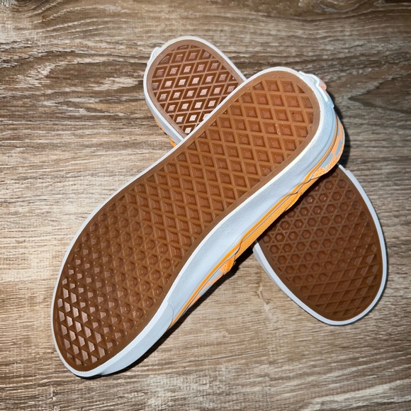 NWT! Vans Bright Orange Slip-On Shoes Women’s 10 - Picture 4 of 4